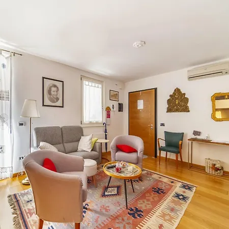Apartment Delma's